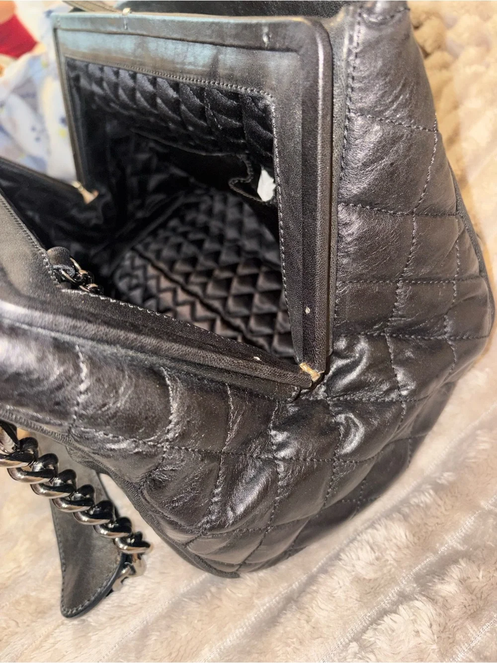 Chanel tote bag  07A Small Tote in black leather with silver chain